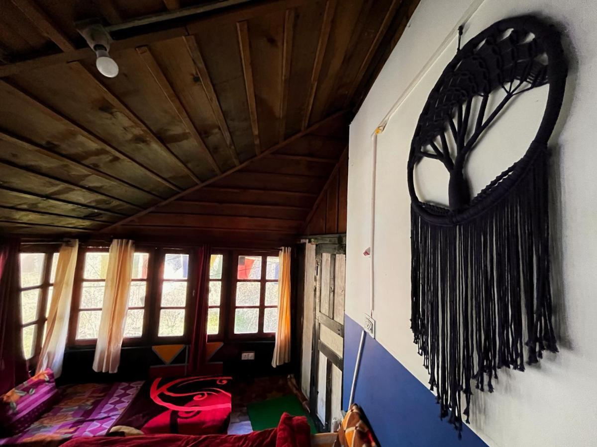 Memoir Homestay Kasol Exterior foto