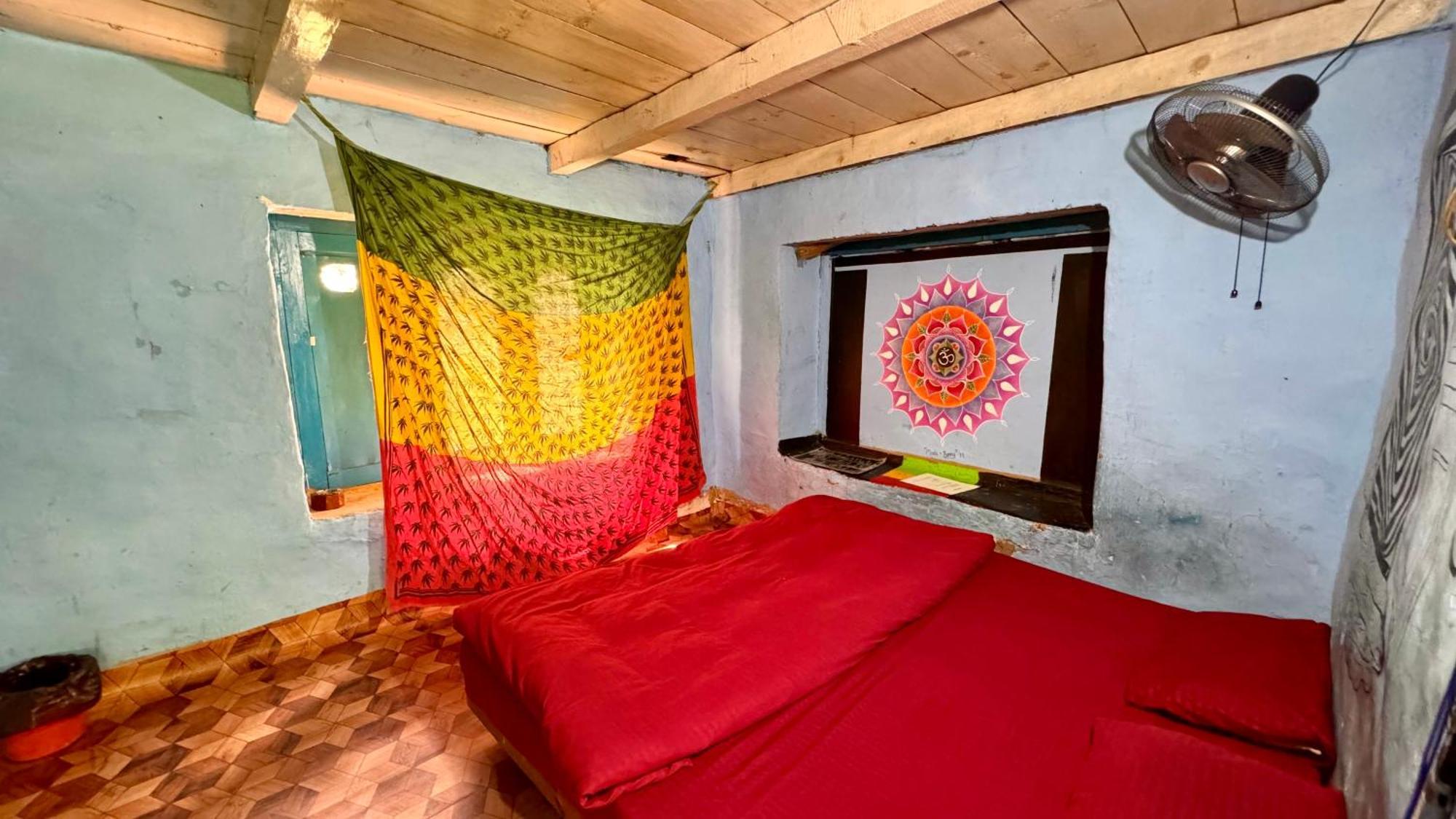 Memoir Homestay Kasol Exterior foto
